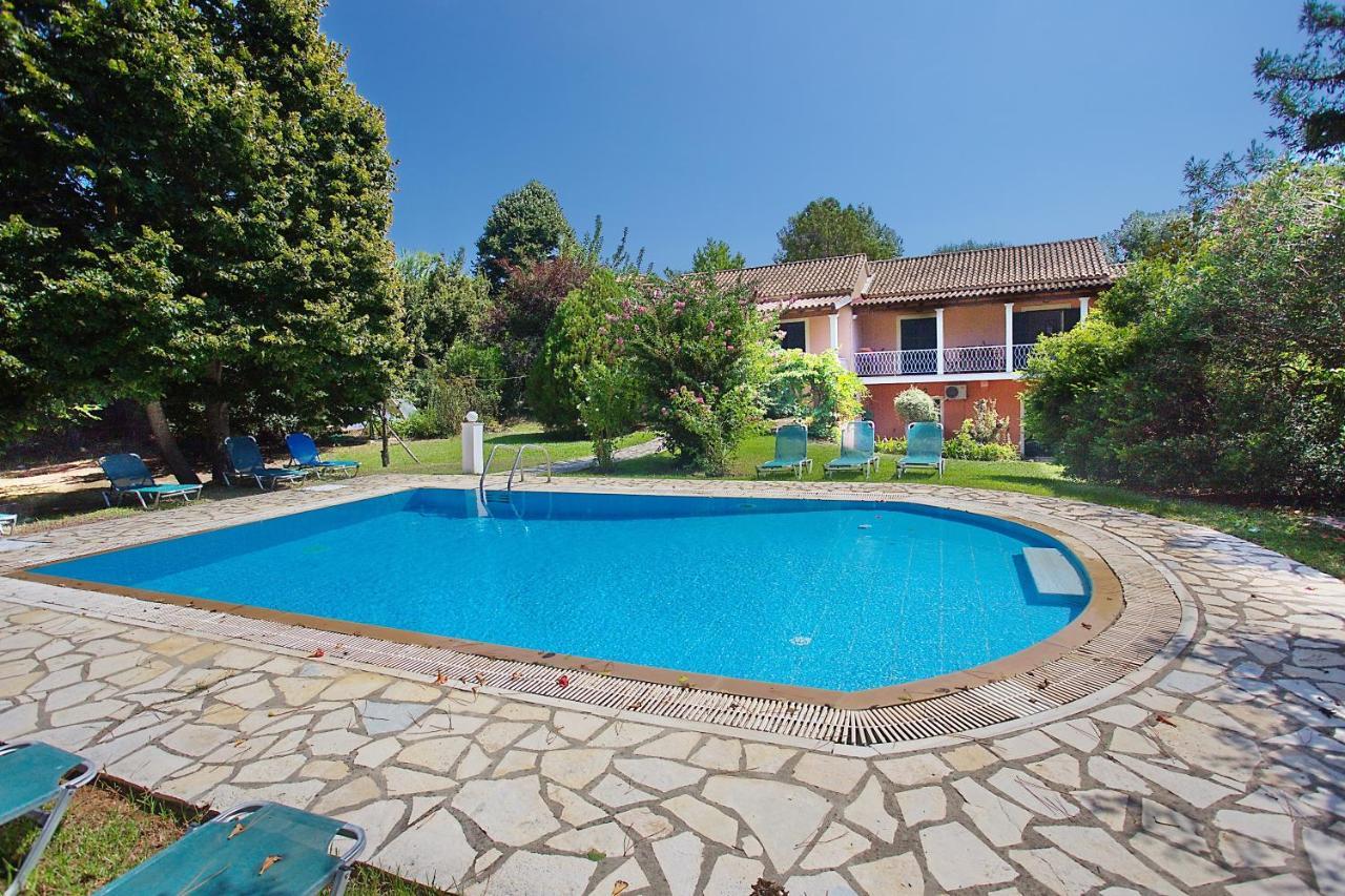 Villa Leda Karousades  Екстер'єр фото
