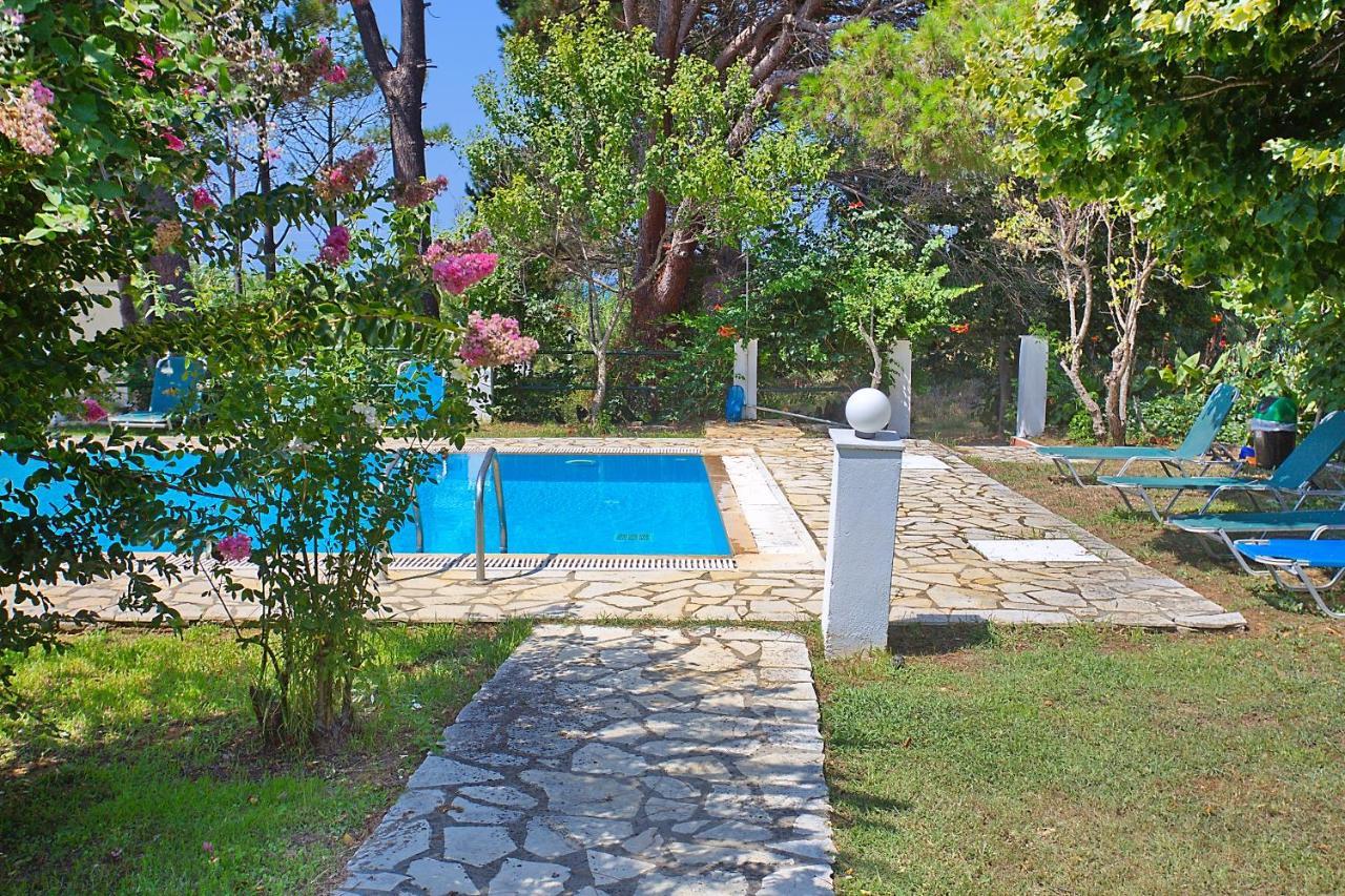 Villa Leda Karousades  Екстер'єр фото