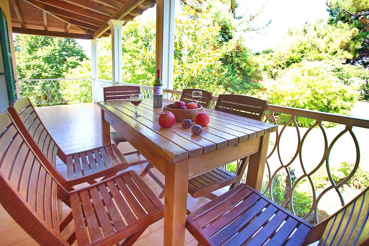 Villa Leda Karousades  Екстер'єр фото