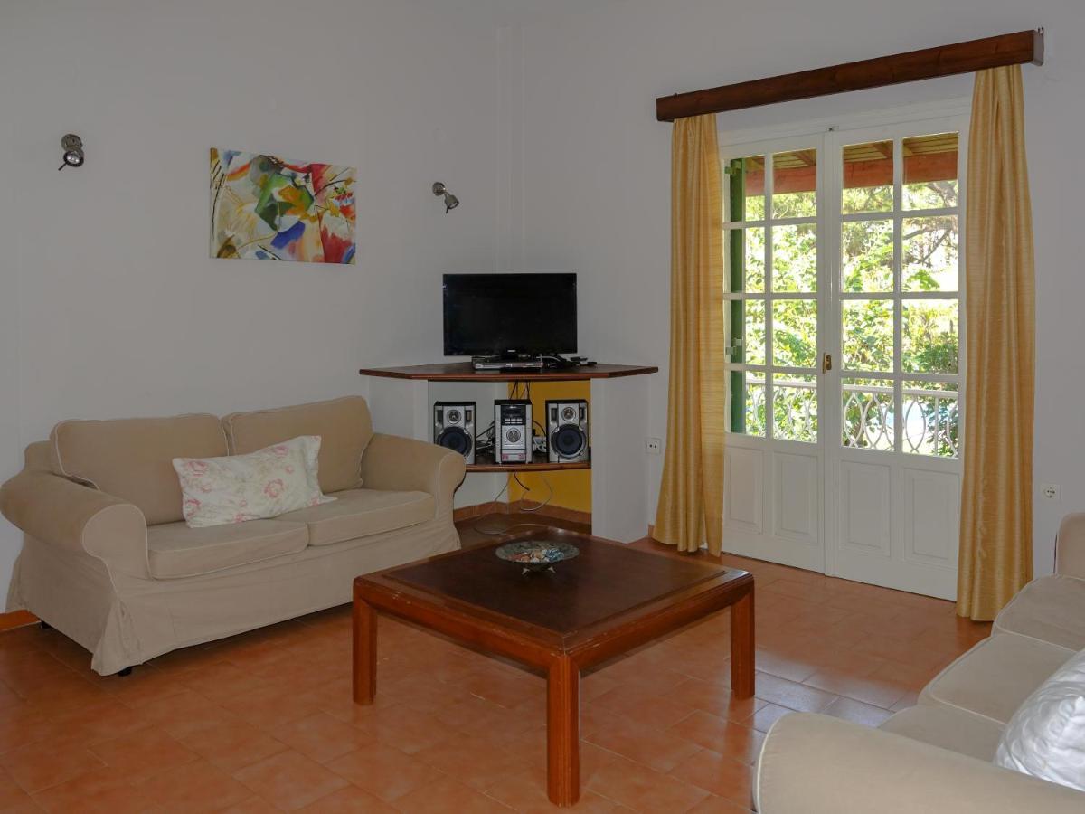 Villa Leda Karousades  Екстер'єр фото